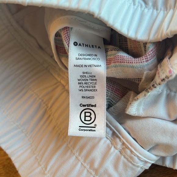 Athleta linen white striped beach shorts size 4 Almost new - Picture 10 of 10